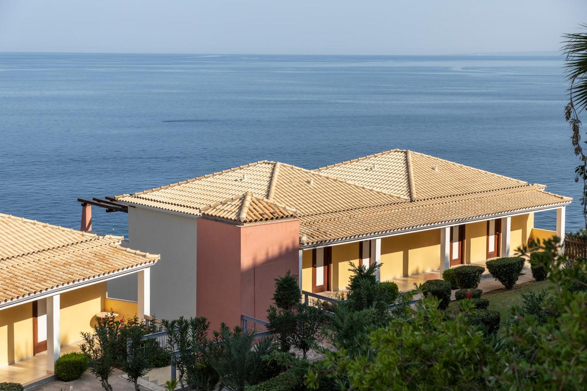 Louis Apostolata Island Eleios-Pronnoi
