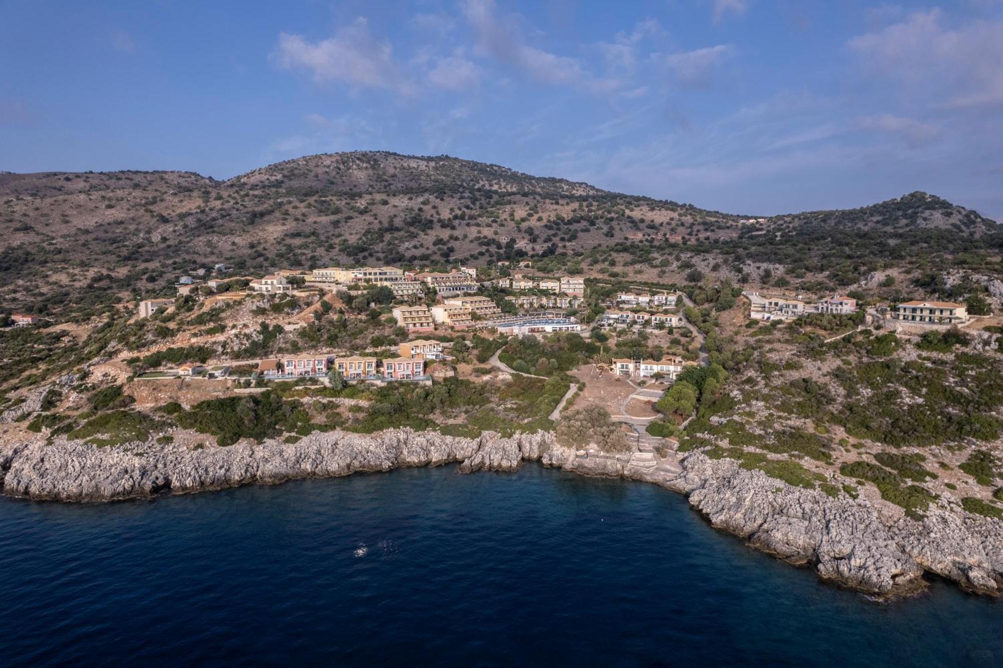 Louis Apostolata Island