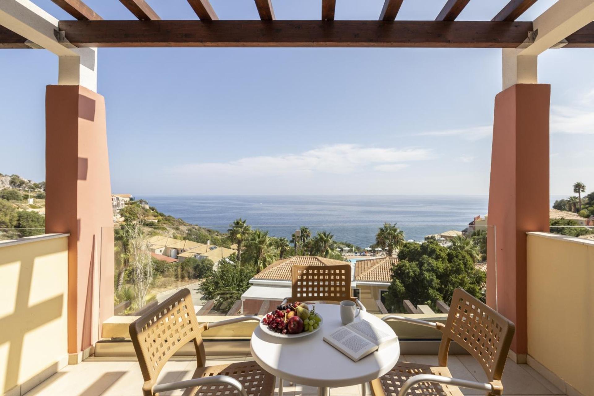 Louis Apostolata Island Resort Eleios-Pronnoi